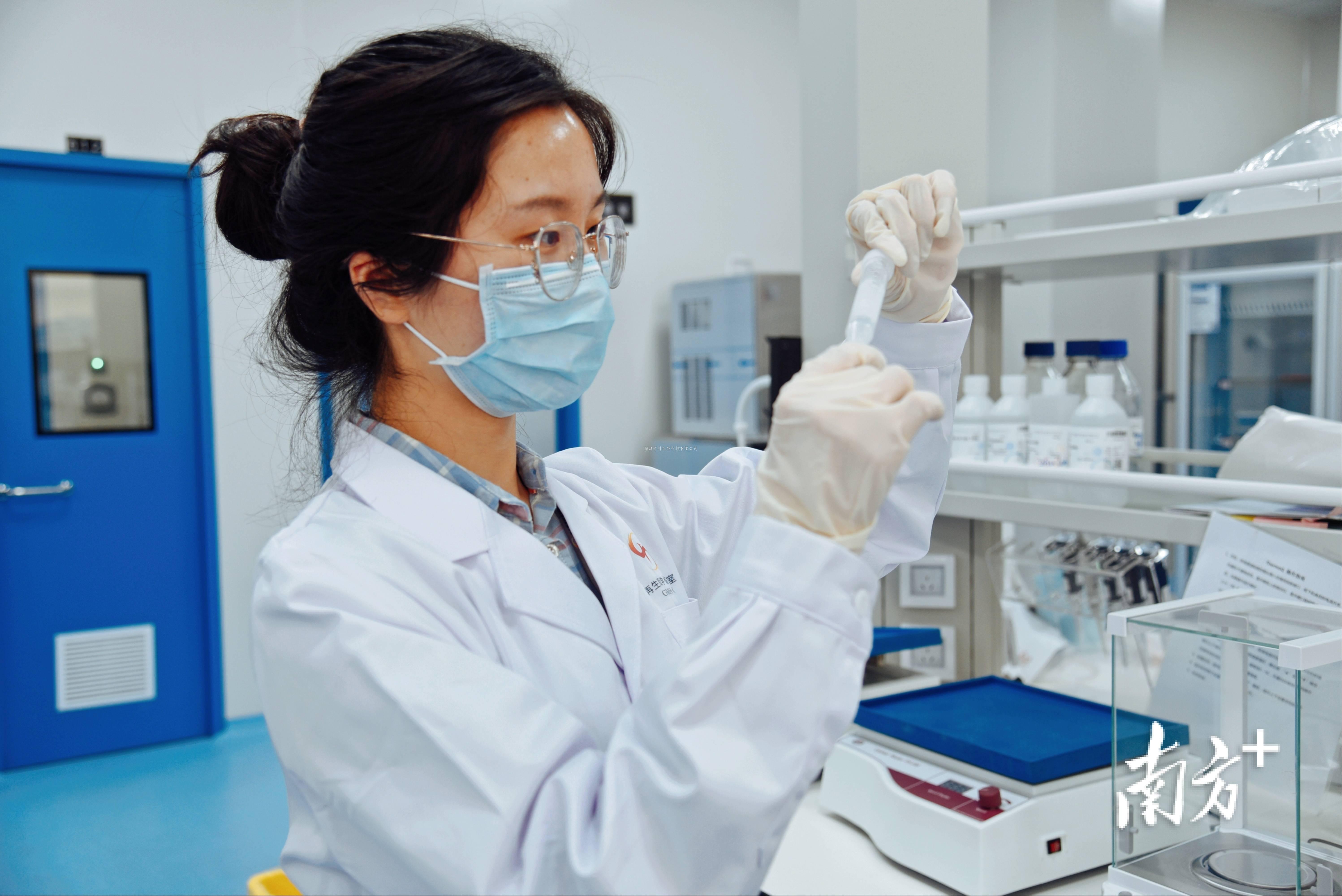 生命科學學院張哲課題組與合作者共同揭示囊泡乙酰膽堿轉(zhuǎn)運蛋白VAChT的底物識別和藥物抑制機制